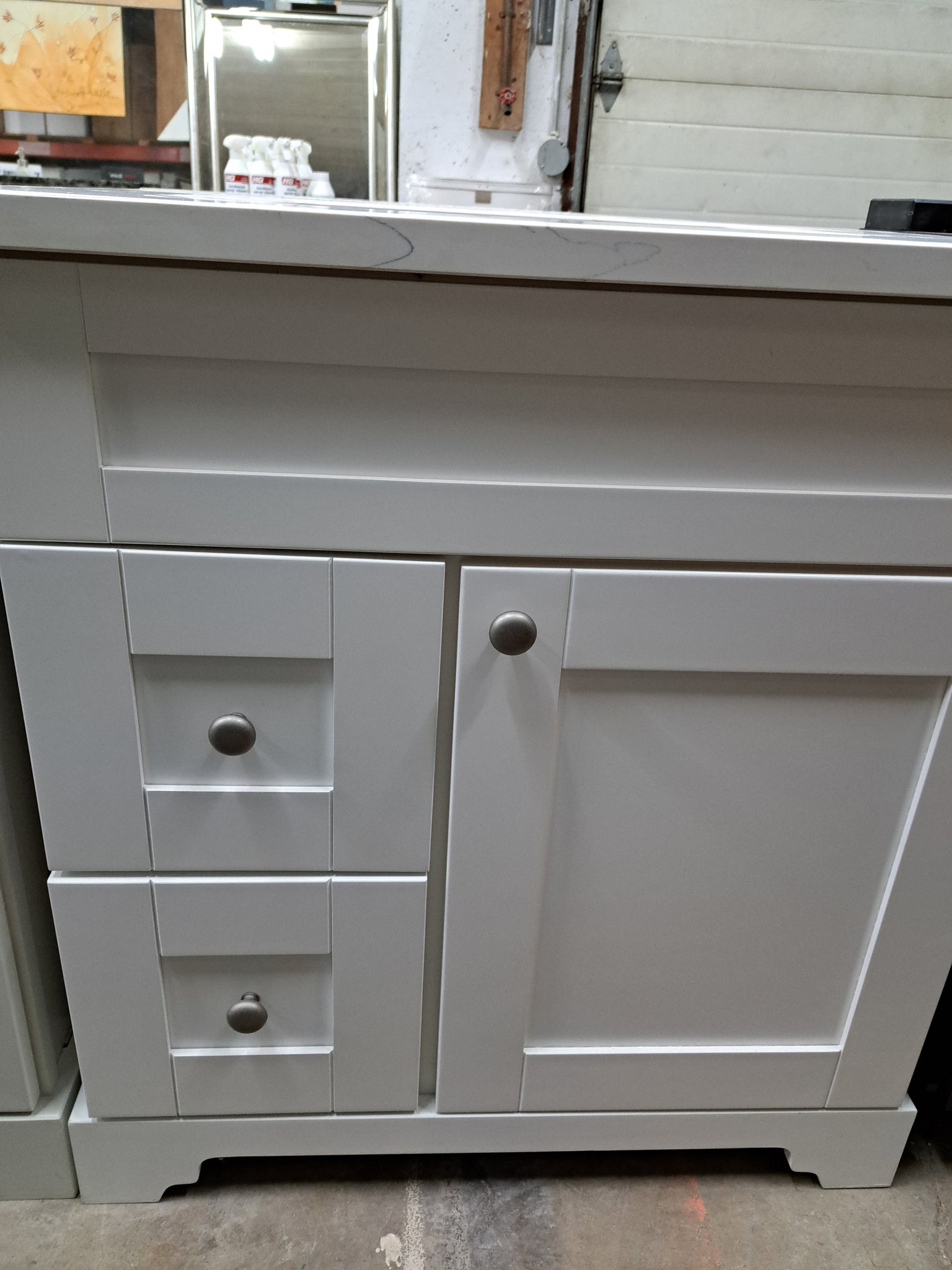 VANITY WHITE WITH CARRERA QUARTZ TOP (3 HOLES) AND SINK $ 800